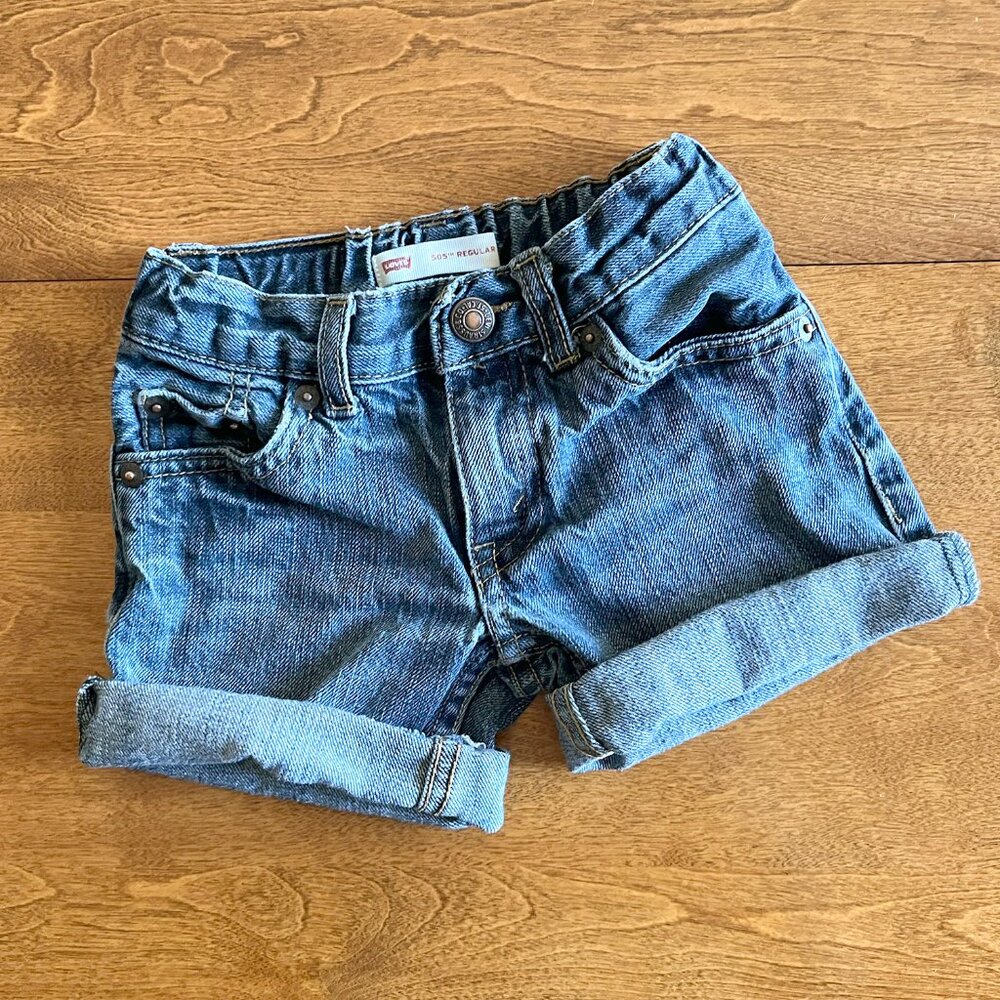 Levi's denim shorts 4